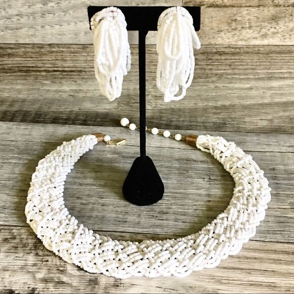 Vintage Beaded Braided White Necklace Earrings Set Summer Fun BEAUTIFUL 5425 - Picture 1 of 5